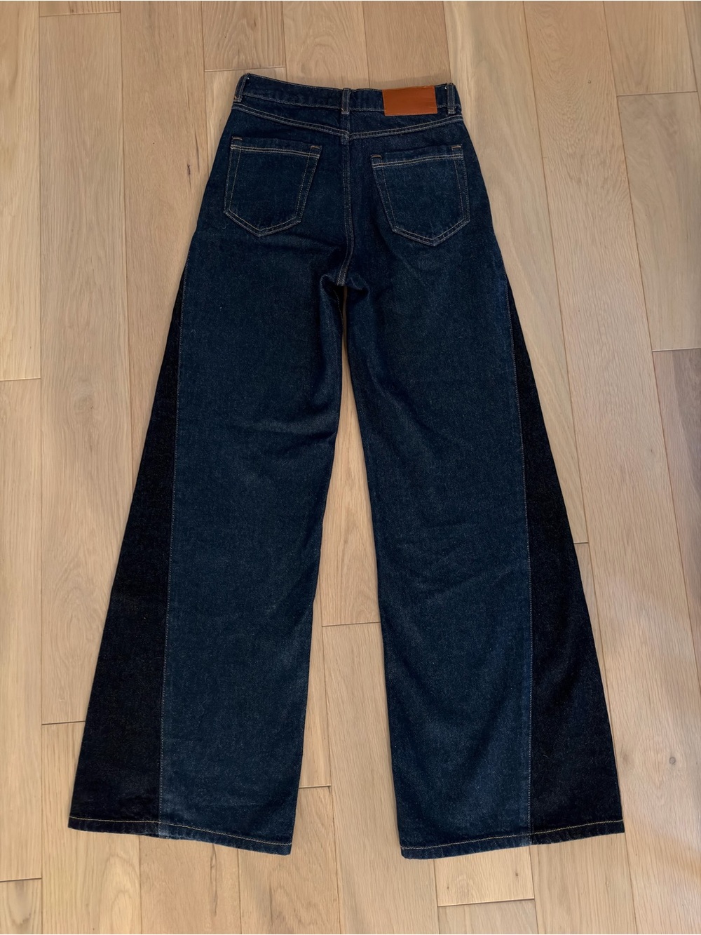 Zara NWOT flattering 2 tone straight leg jeans - Picture 3 of 16